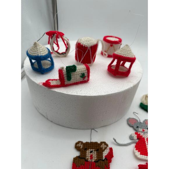 Vintage ornament lot homemade handmade grandma crochet hand knitted 70's 80's - Picture 3 of 16